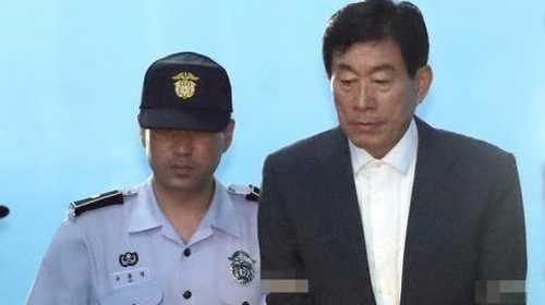 'MB국정원 민간인 댓글부대' 원세훈·이종명 오늘 첫 재판