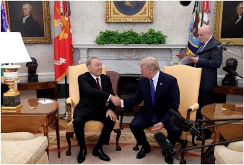 트럼프·나자르바예프 카자흐 대통령 회담…"북핵 협력 합의"