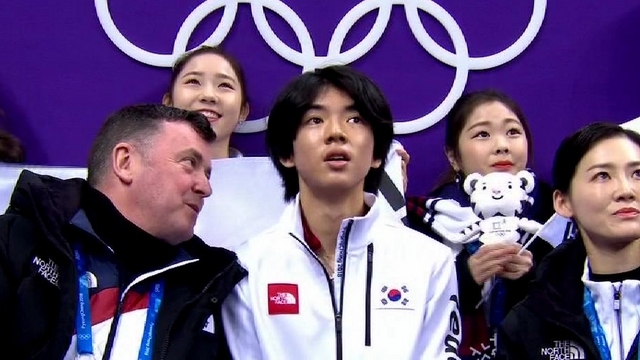 '김연아 키즈' 올림픽 첫 단체전…혼성 컬링, 미국 대파