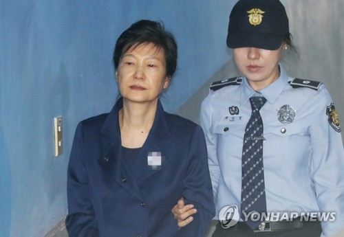 '국정농단' 박근혜 마지막 결심 재판 시작…끝내 불출석