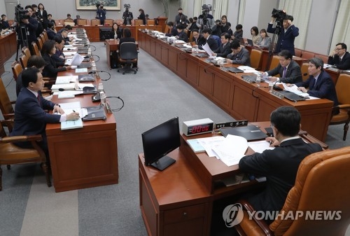 한국당, 선거구 획정 처리 불발에 '당혹'