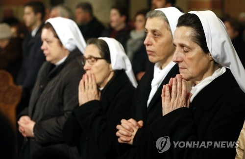 "가톨릭 수녀착취 심각…뼈 빠지는 5분대기·공짜 노동"