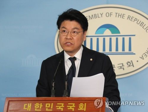 한국당, 민병두 사퇴에 "진보개혁의 이중성 역겹다"