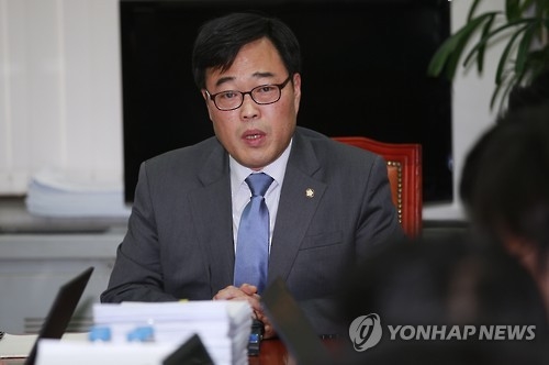 김기식 "해외출장 동행 인턴, 정책업무 보좌"…추가 해명