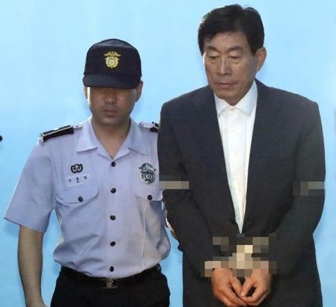 '국정원 댓글' 원세훈 징역4년 확정…5년만에 결론
