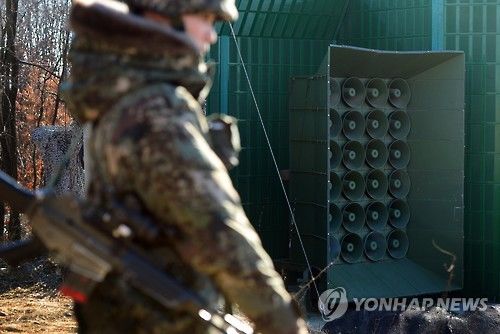 군,남북정상회담 분위기조성…확성기방송 중단·연합훈련도 조정