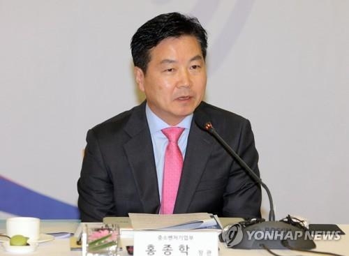 홍종학 "청년 실업문제 5년간 어려울 것…일자리에 총력대응"