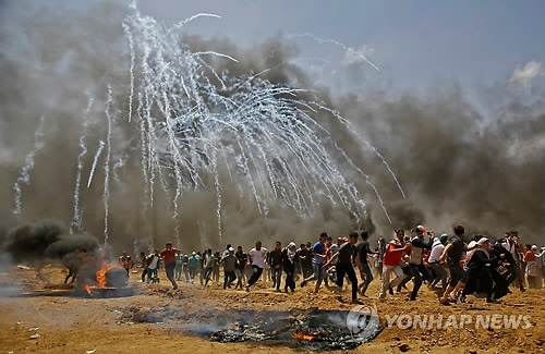 이스라엘군 발포로 팔레스타인 시위대 58명 사망·2천700명 부상