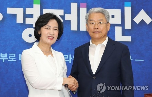 김동철, 여야 대표들 예방…"원구성 협상 시급히 하자"