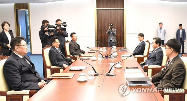 북한 "남북 부문별 회담, 판문점 선언 정신에 철저히 복종해야"