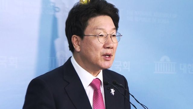 '강원랜드 채용청탁' 권성동 구속영장 기각…"법리상 의문점"