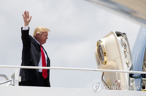 트럼프 "김정은, 북한 다른 미래 보고 있어…아니면 다른 길 갈것"