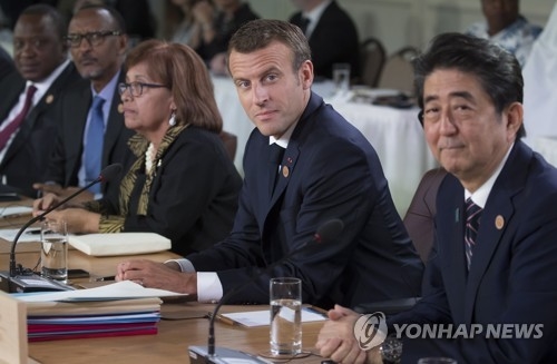 프랑스 마크롱, 10월 첫 일본 방문…"북 비핵화 등 연대 강화"
