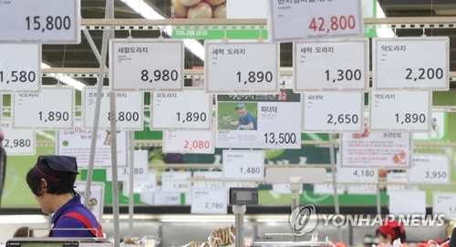 '시금치 한달새 50%' 폭염·휴가철 들썩…7월 소비자물가 1.5%↑