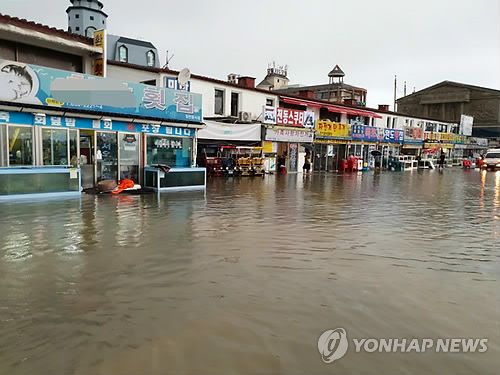 "기상청도 예측 못 한 기록적 폭우"…강릉 물 폭탄 원인은?