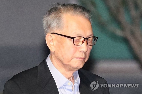 김기춘, 재판거래 의혹 연루 정황…석방 사흘만에 또 검찰 소환