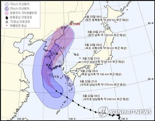 최대 풍속 43ｍ·400㎜ 폭우 태풍 '솔릭' 북상…전국 비상령