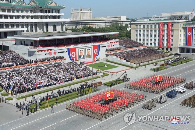 "축소된 북한 열병식, 트럼프에 2차회담 개최 명분…성사가능성 커"