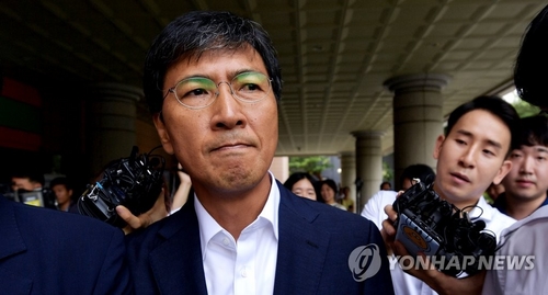 '1심 무죄' 안희정, 항소심 판단은…내달 21일 첫 재판