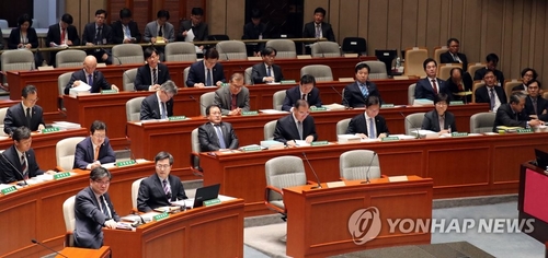 예결위 '공무원증원' 충돌…여 "국민편익" vs 야 "국민부담"