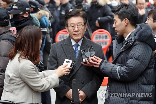 이재명 법원 출석…"사필귀정, 대한민국 사법부 믿는다"