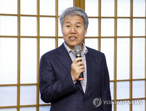 김수현 "서민에겐 집값 여전히 너무 높아…안정책 지속 추진"