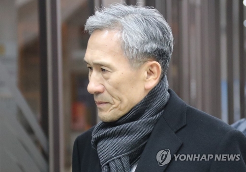 '군 댓글공작 관여' 김관진 징역7년 구형…"역사적 과오 반복"