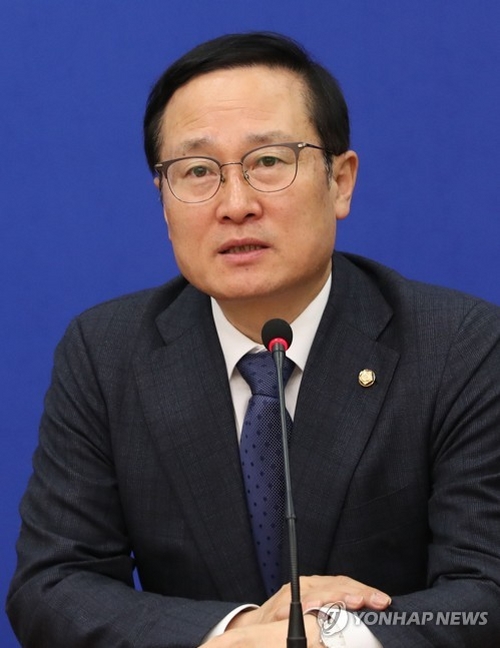 홍영표 "5·18망언 의원들에 한국당 응분조치 않으면 퇴출운동"