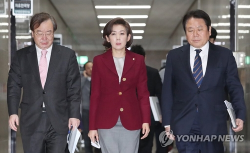한국당, 여 '김경수 구하기' 맹폭…"몸통 보호 위한 야단법석"