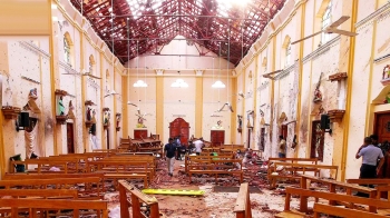 '부활절' 스리랑카 8곳서 연쇄 폭탄 테러…"228명 사망"