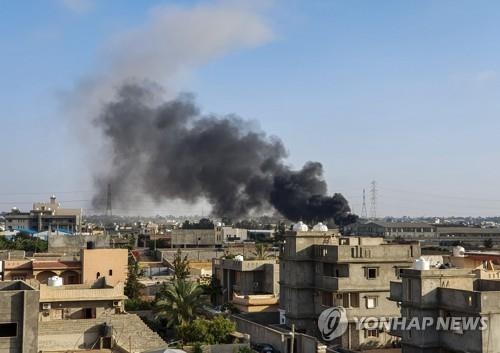 "리비아 난민구금시설 공습…40명 사망·80명 부상"