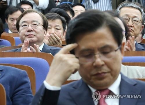상임위원장 다툼에 총선 요직 '계파전' 조짐…뒤숭숭한 한국당