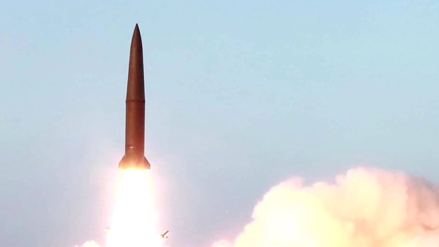 방향 바꾼 미사일 "북한판 이스칸데르"…거리, 고도, 패턴은?