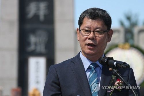 김연철 "남북관계 재개되면 이산가족 문제 최우선 추진"