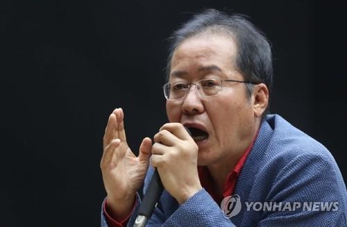 홍준표 "나경원 아들 이중국적 여부 밝혀야"…나경원 "언급할 생각없다"