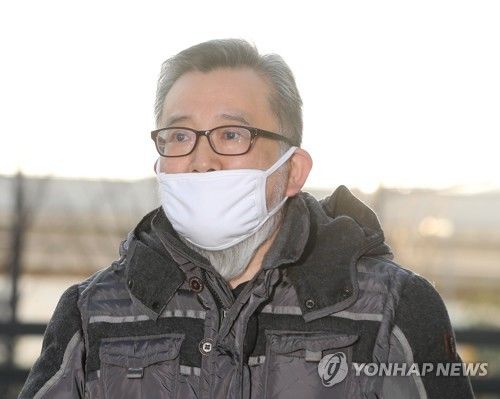 법원, '별장 성접대' 인정…"사진·동영상 남성은 김학의" 판단