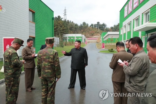 북한, 간부들 기강잡기…"거짓보고·허풍 치기 안돼"
