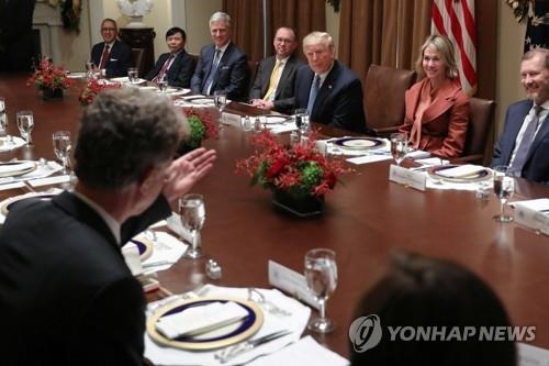 트럼프, 유엔 안보리에 "한반도 비핵화 등 도전과제 협력" 촉구