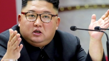 김 위원장 '2020 새로운 길'…북 "곧 새로운 전략무기" 천명