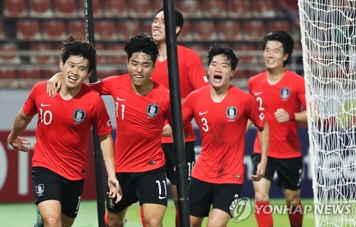한국 남자축구 9회 연속 올림픽 출전…김학범호, 호주 꺾고 결승