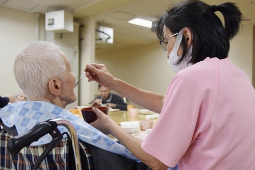 초고령사회 일본, 노인복지시설 코로나19 집단감염 비상