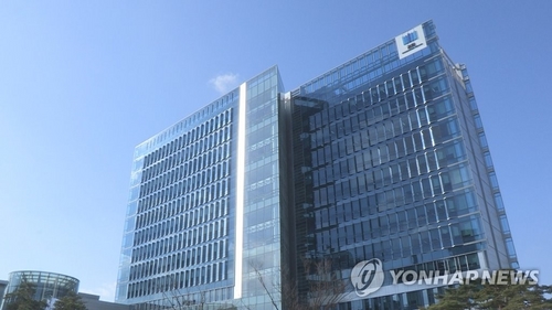 검찰, 박원순 전 서울시장 피소 유출 의혹 고발인 조사