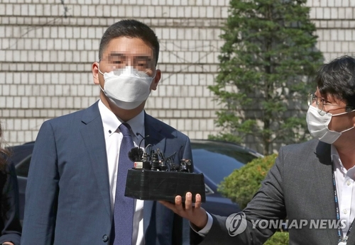 '검언유착 의혹' 재판서 이철·제보자 지모씨 증인채택
