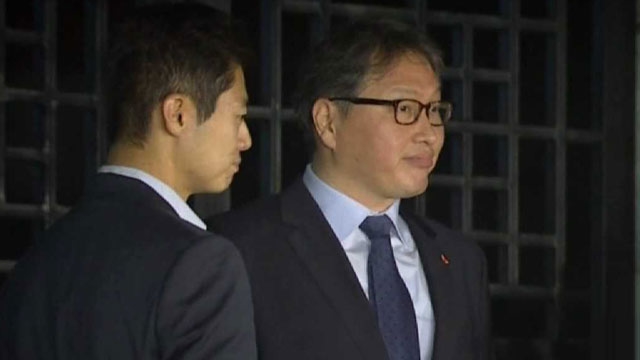 검찰, 박근혜 뇌물죄 수사 다지기…SK 3명 새벽 귀가