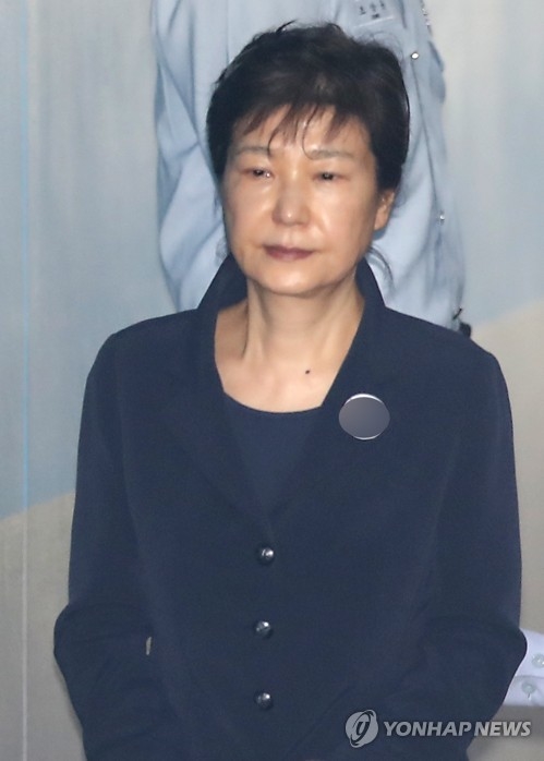 박근혜 재판, 증인신문 먼저 한다…이재용 기록은 이후 검토