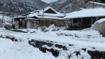 눈에 포위된 마을도…내일부터 전국 '올겨울 최강 추위'