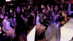 런웨이에 선 피해자들…뉴욕 최대 패션쇼 '미투 메시지'