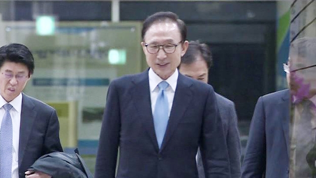 검찰 "MB, 국정원 10만달러 인정…사용처 밝히기 거부"