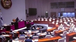 [여당] 한국당, 30분간 퇴장…경제수석 불참에 예결위 난항