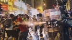 홍콩 '항공편' 모두 취소…경찰 '고무탄'에 안구 파열도